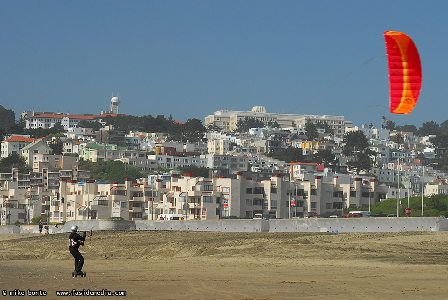 Kiteboarding At Pacific Beach