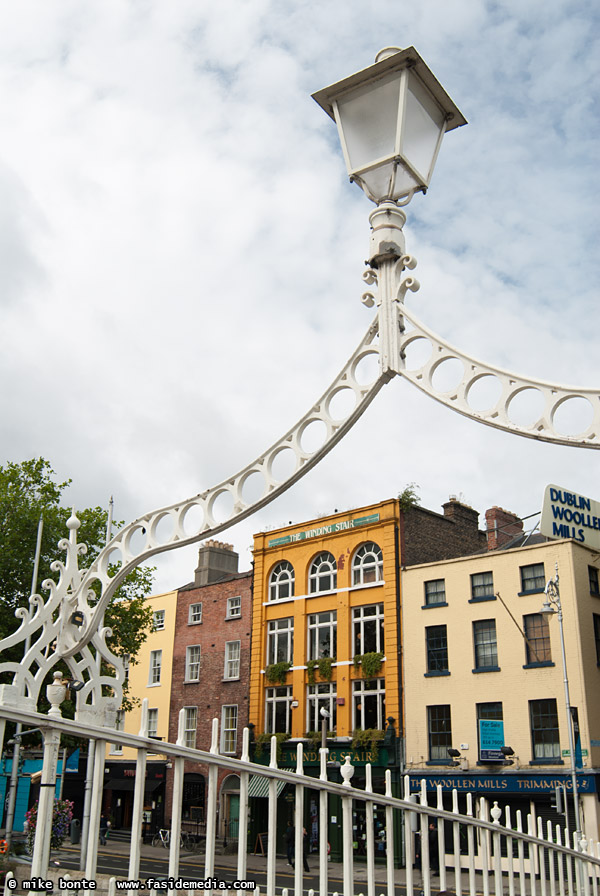 Dublin And Ha'penny Bridge