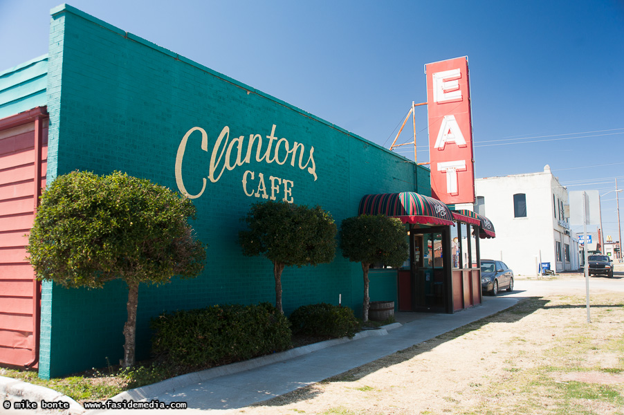 Clanton's Caf