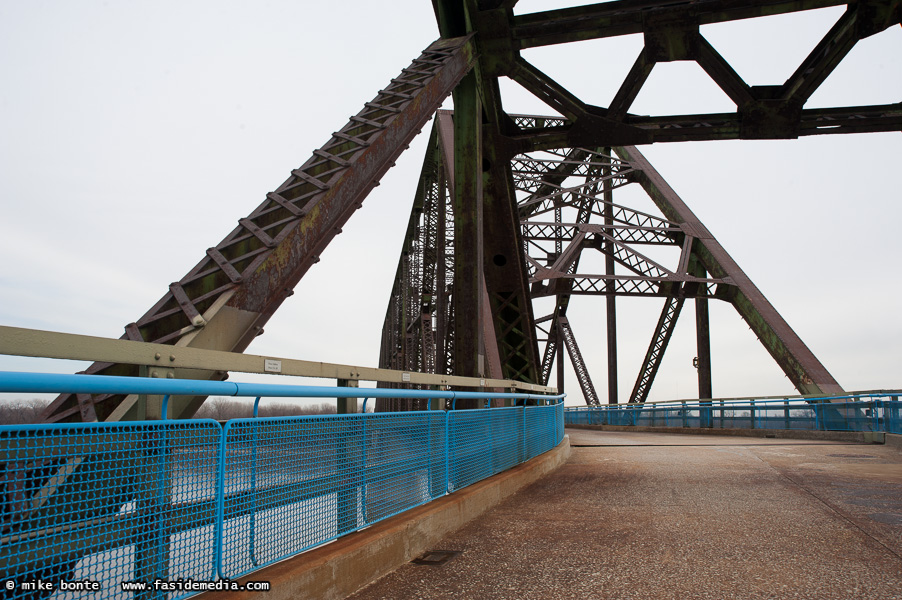 Chain Of Rocks Bridge