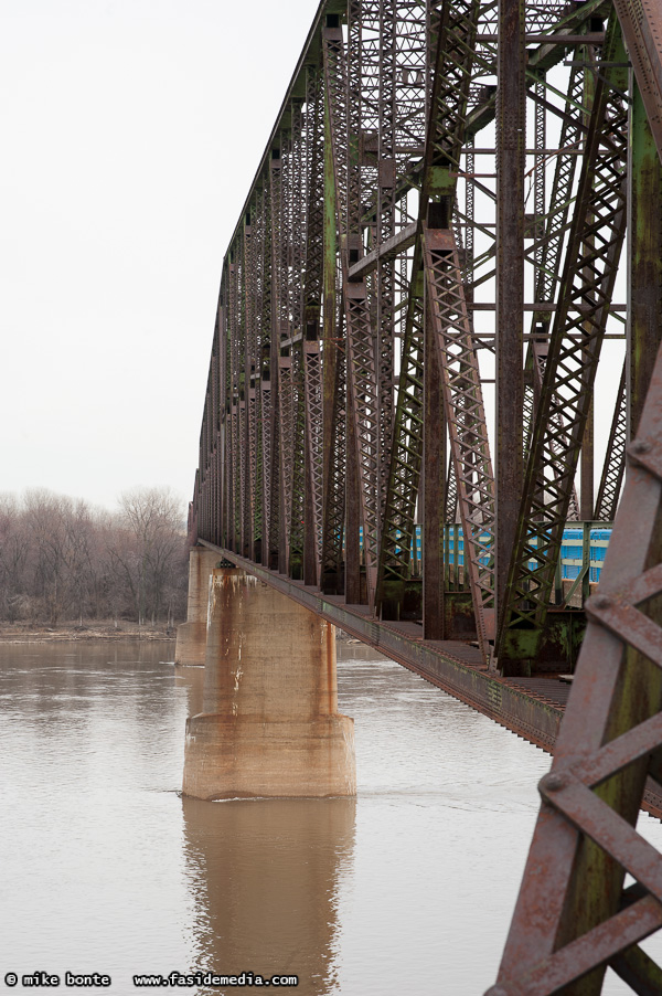 Chain Of Rocks Bridge