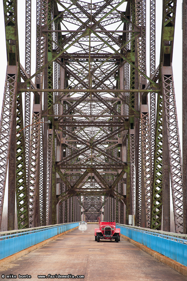 Chain Of Rocks Bridge