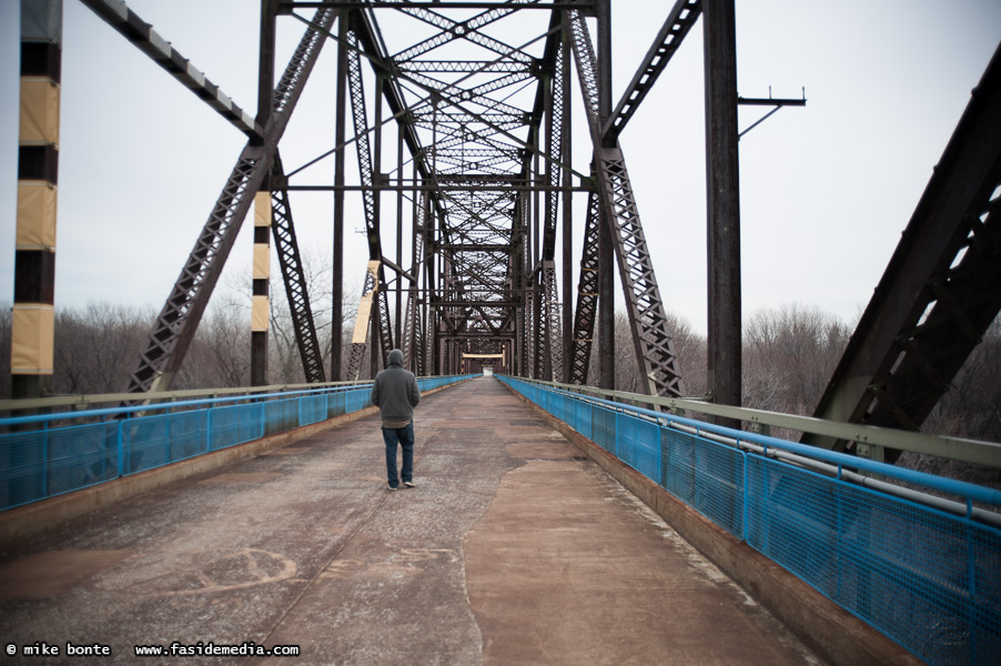 Strollin' Across The Mississippi