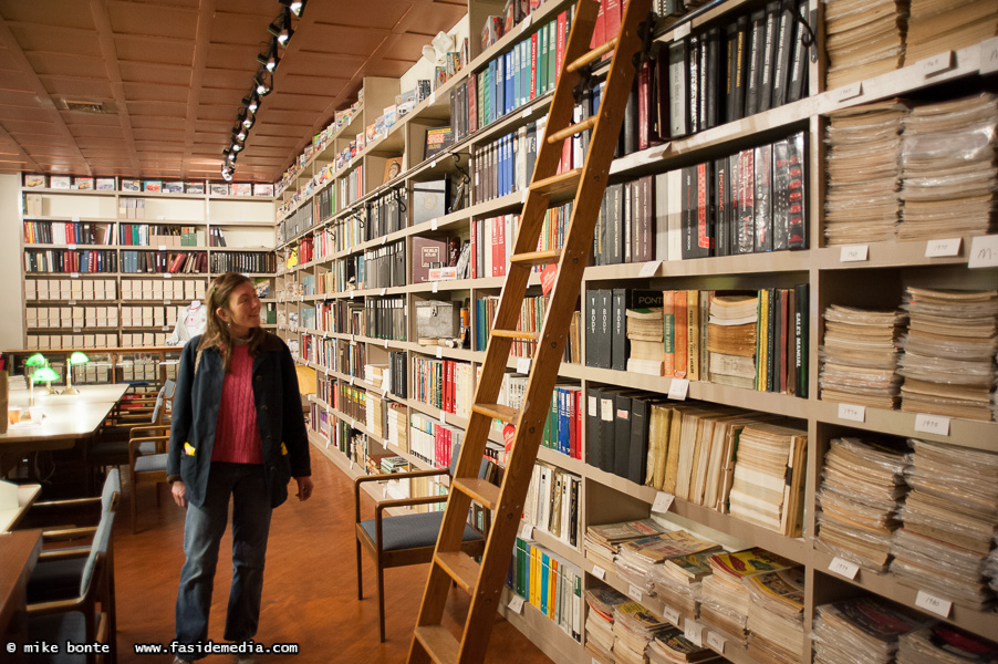 Maureen In The Pontiac Library